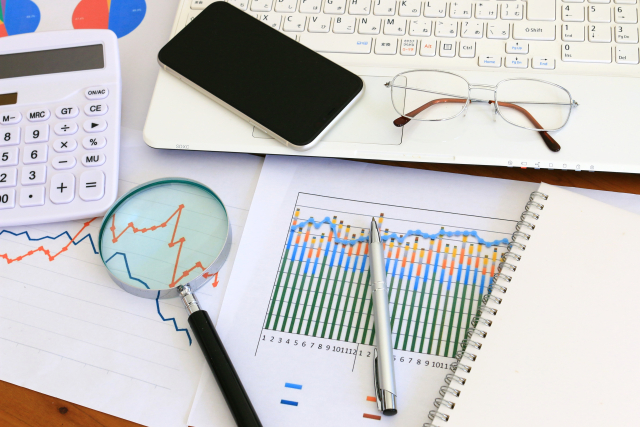 業務委託と派遣の違いは？それぞれのメリット・デメリットを徹底解説