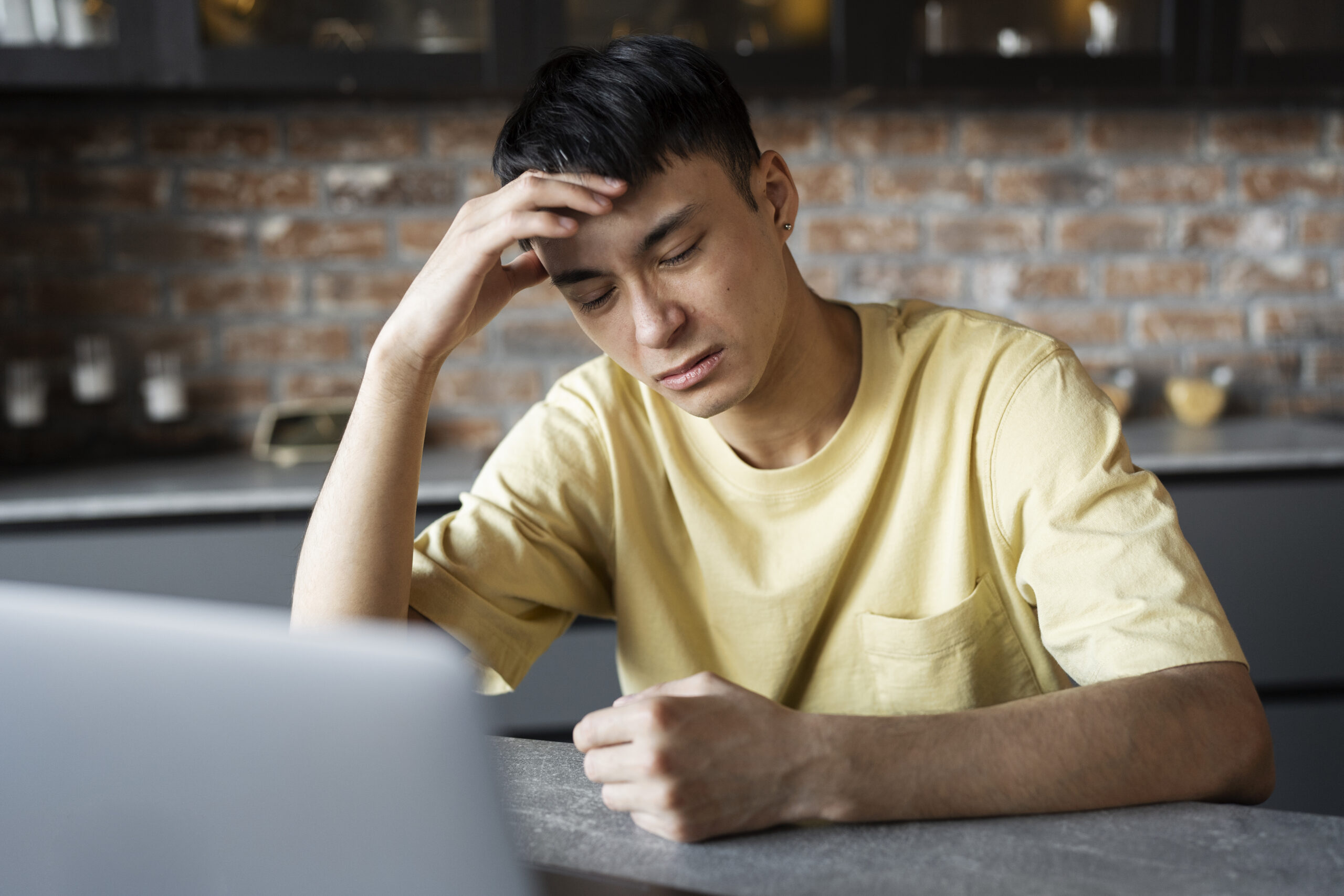 人手不足に困る営業部門が増えている！？原因や効果的なツールを解説