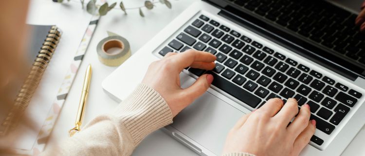 Webライターを業務委託で採用する方法！手順や注意点を徹底解説