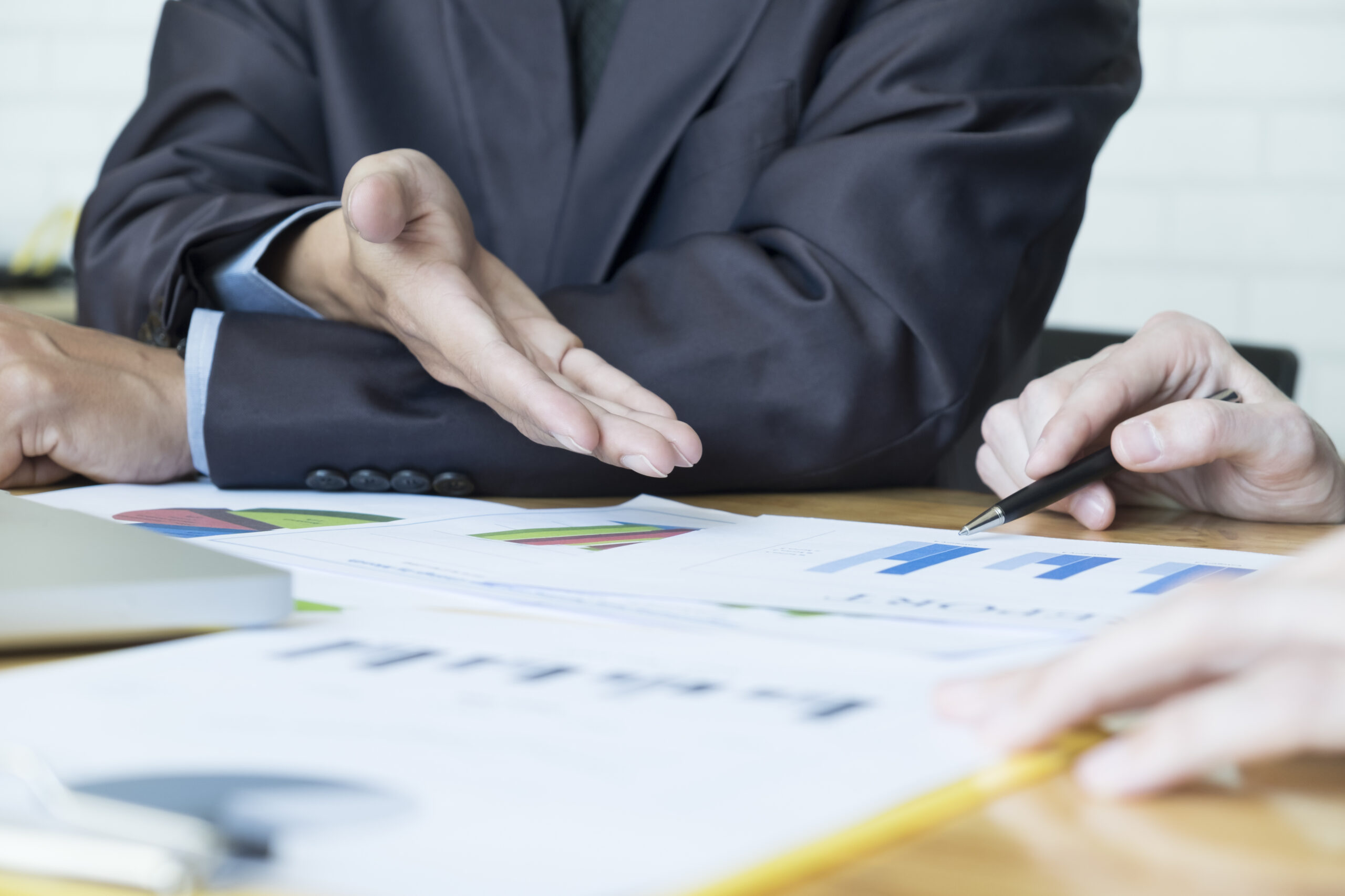 外注化のデメリットとは？失敗を避けるための対策と成功の秘訣